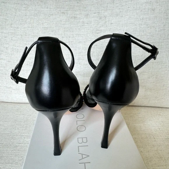 Manolo Blahnik Black Leather Beaded Sandals W Buttons |Size 37‎ 1/2 - Picture 4 of 12